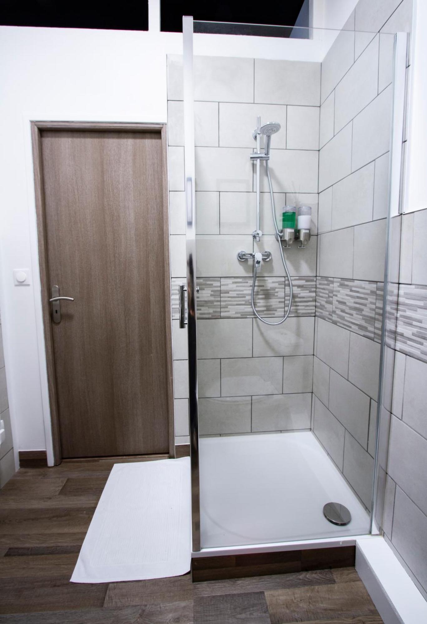 L'Hyper Centre - Netflix & Wifi - Literie Haut De Gamme - Check-In 24H24 - Goodmarning Châlons-en-Champagne 외부 사진